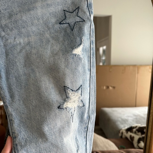 Doris Revolve Denim Boyfriend Star Stitching Jeans - Picture 5 of 16
